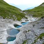 3,5 Direkt An Ski- Und Bikepiste Flims