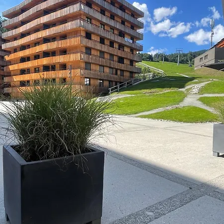 3,5 Direkt An Ski- Und Bikepiste Appartement *